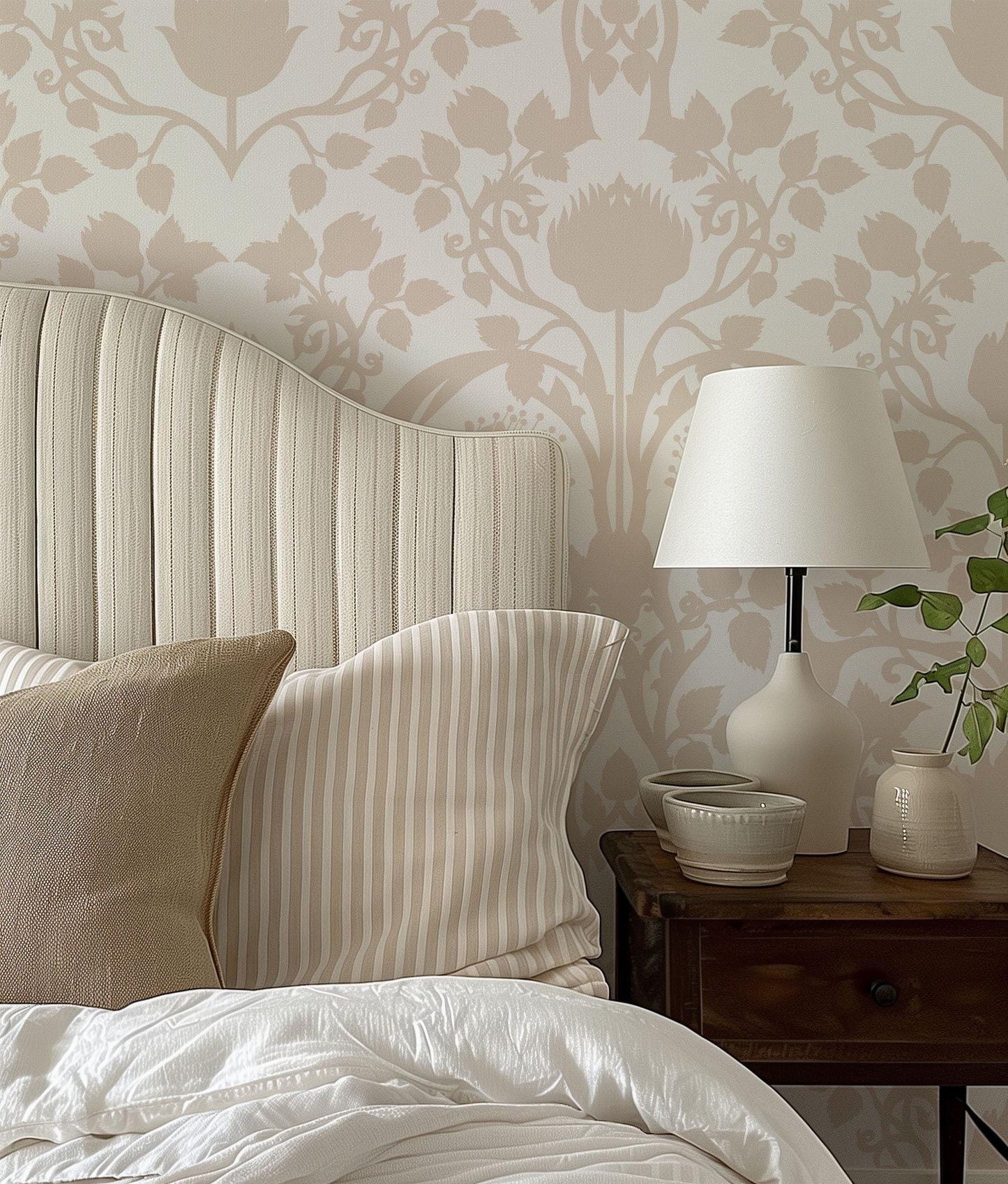 Beige & White Floral Wallpaper