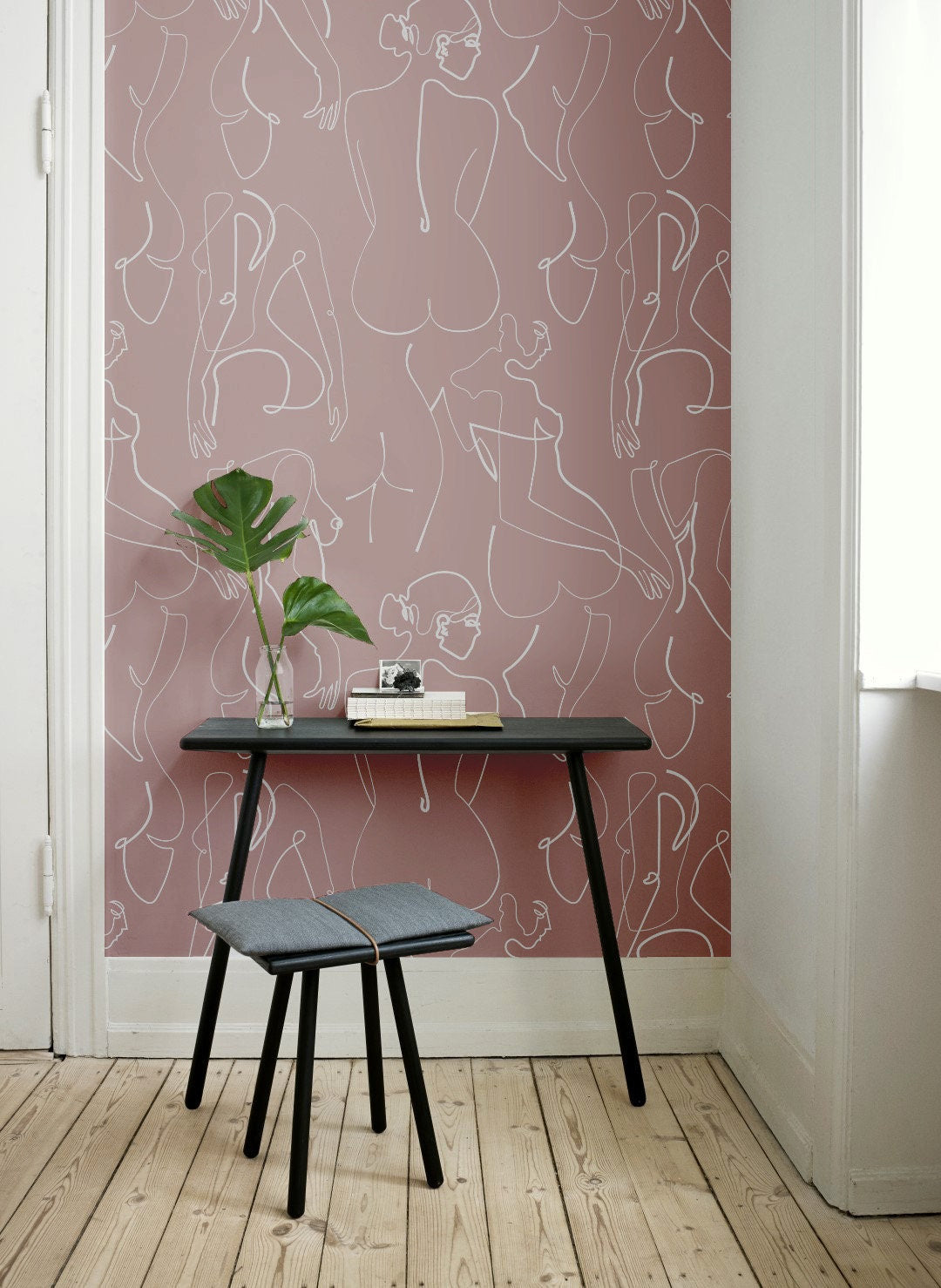 Silhouette Female Body Wallpaper