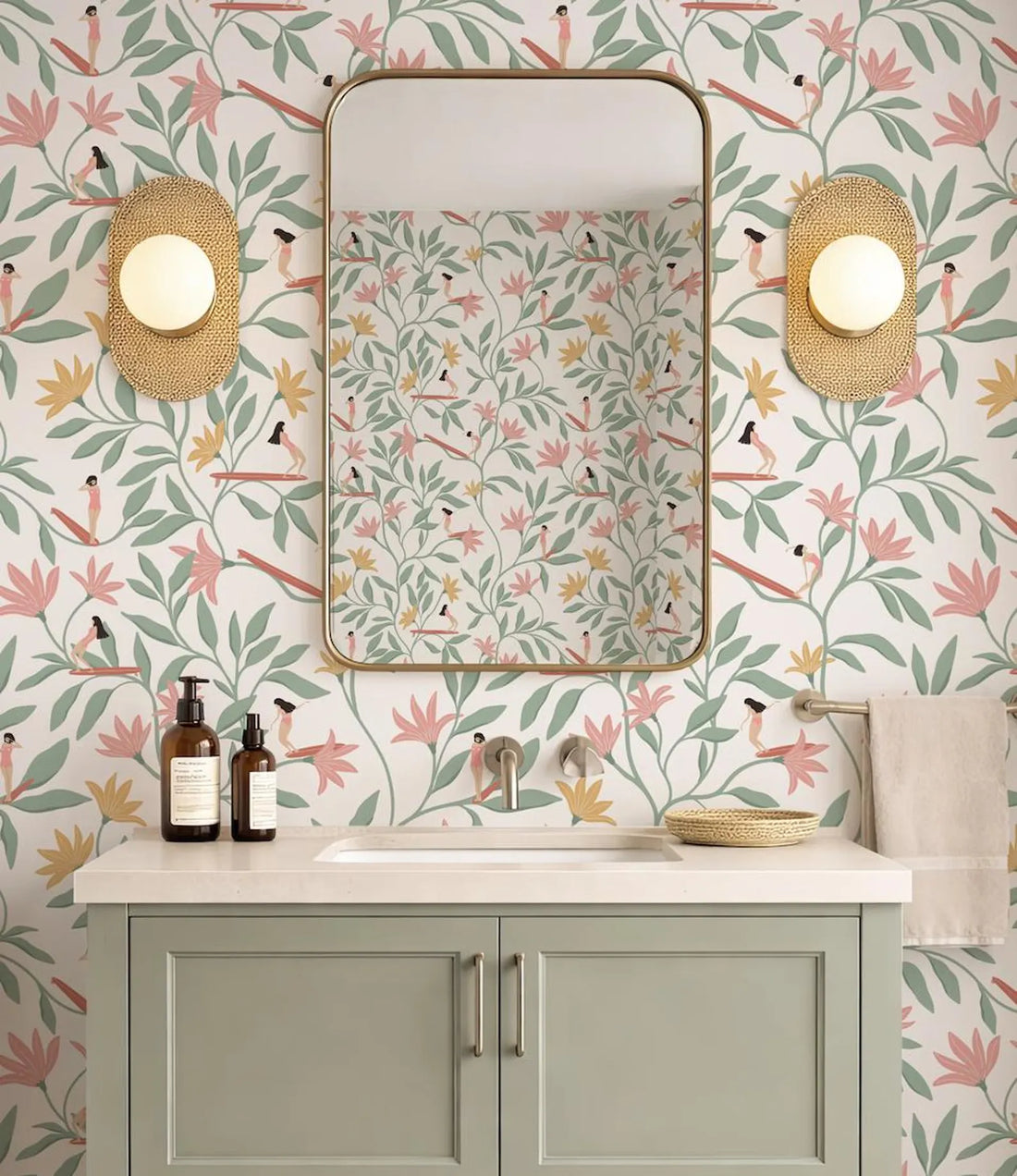 Choosing the Right Wallpaper for a Bathroom