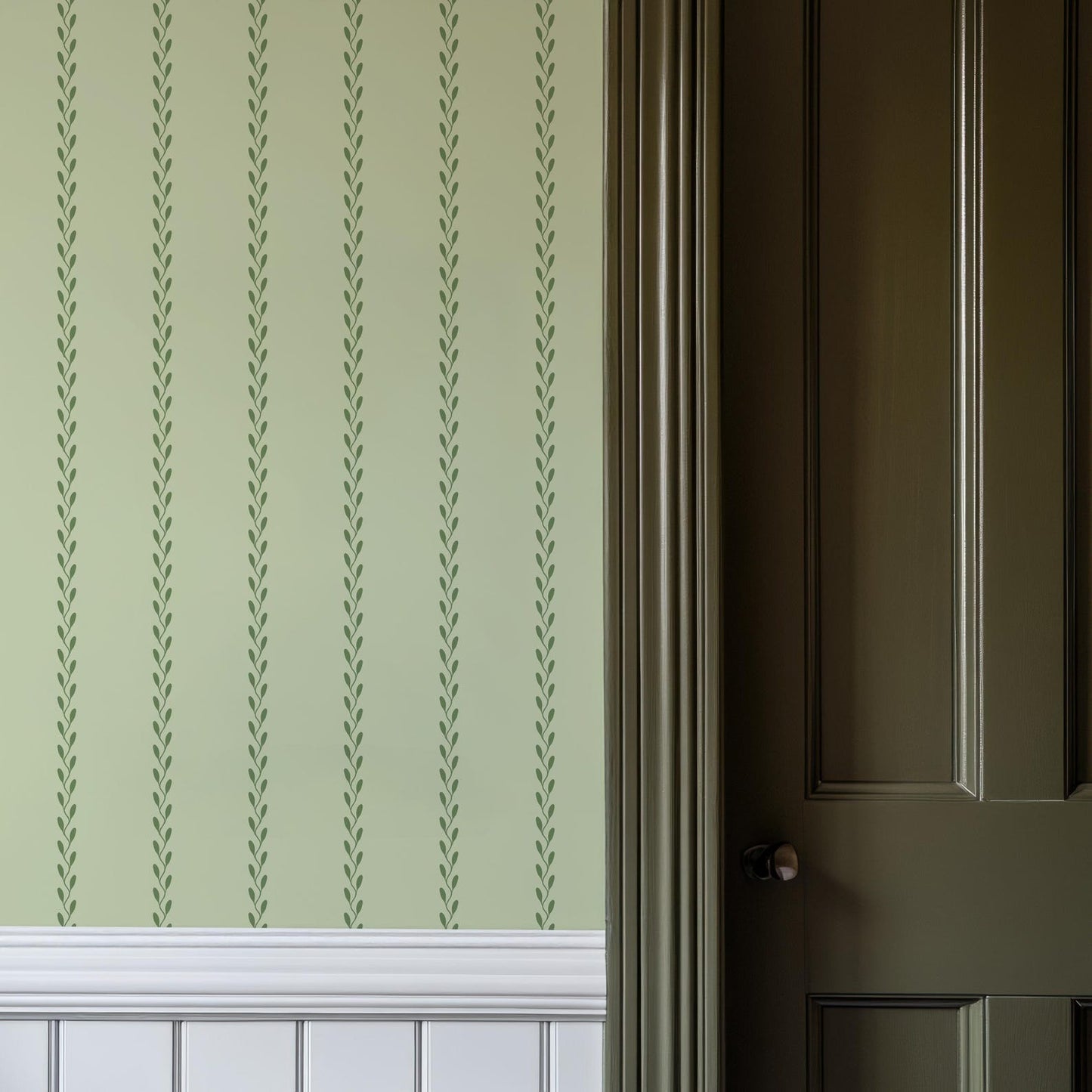 Light Green Leaf Wallpaper