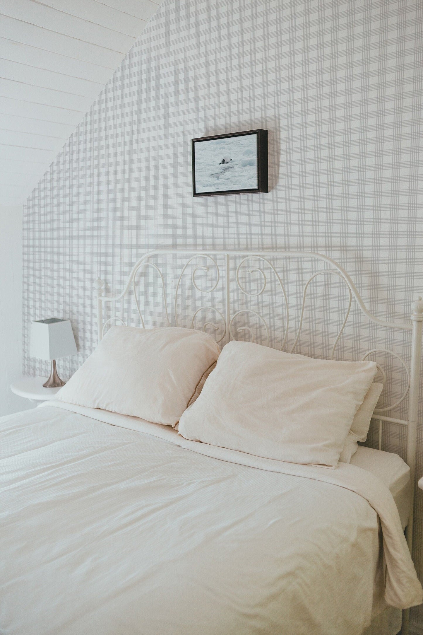 Minimal Stripe Wallpaper